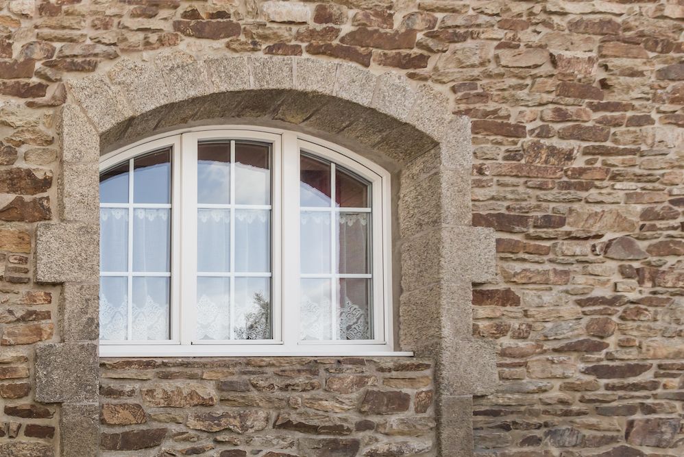 como colocar piedra natural en una pared exterior