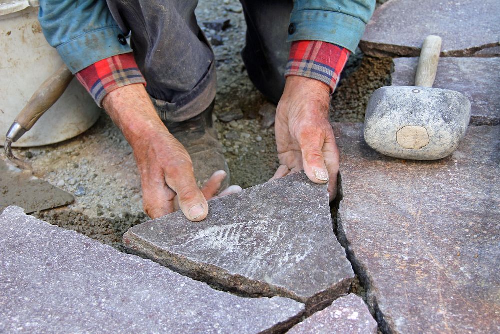 suelo piedra natural jardin