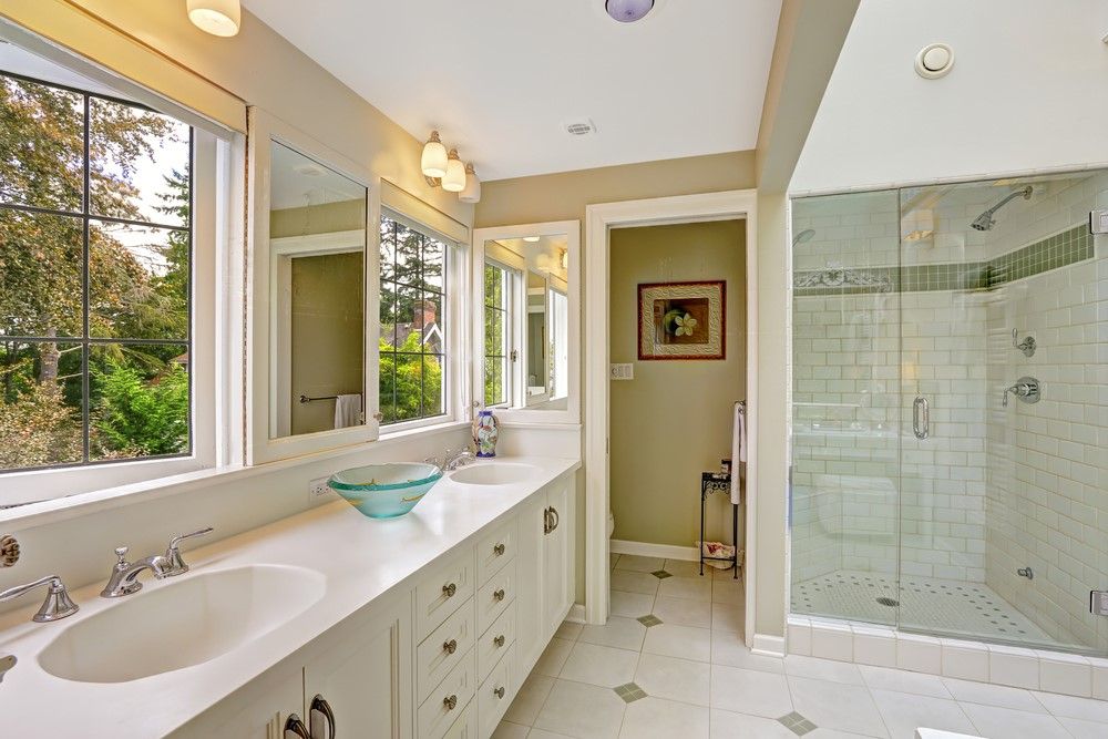 Combinaciones de azulejos para baños, separa la ducha con azulejos diferentes
